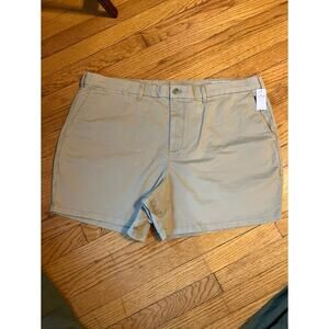 NWT Gap 6” Khaki Shorts Women’s Size 42